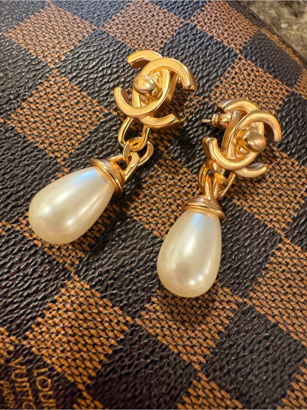Gold-Tone Drop Earrings with Cream Pearl Teardrops